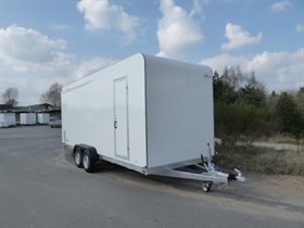TP 600-2700 cargo m/døre og sidedør i glasfiber